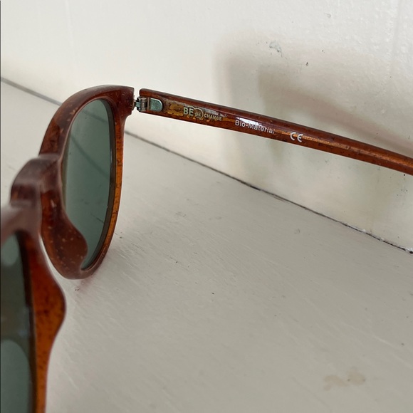 PELA Polarized Sunglasses - Picture 5 of 5
